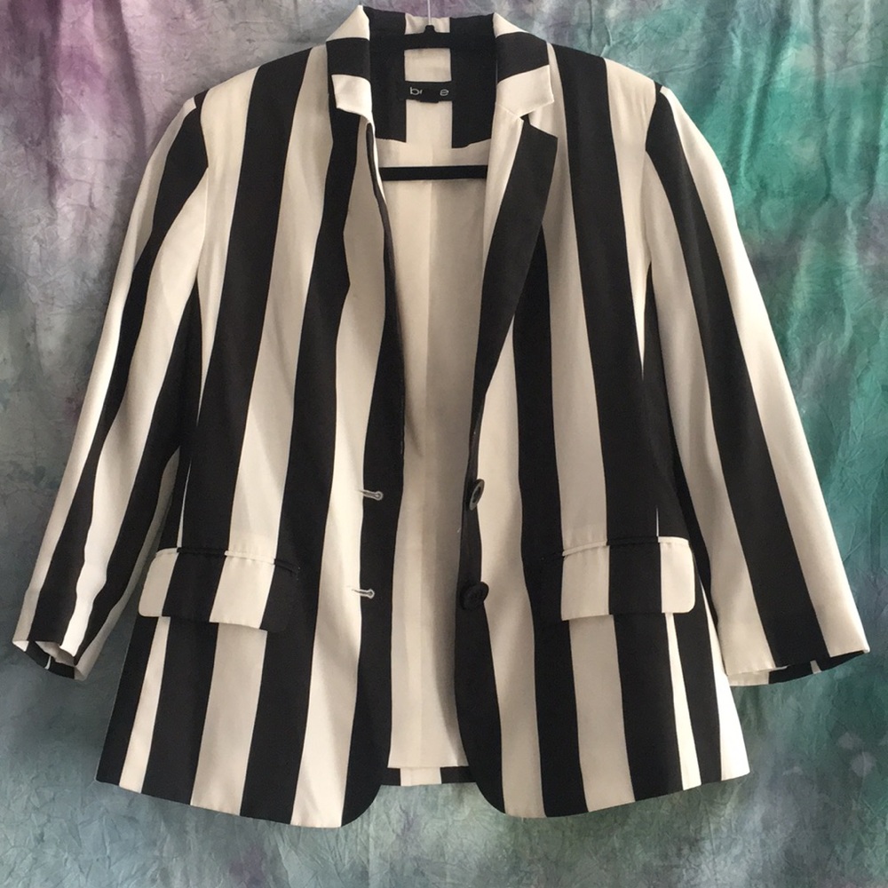 Bebe striped beetlejuice blazer black and white